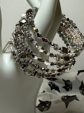 Coiled Beaded Silver Tone Bracelet Engraved Faith Hope